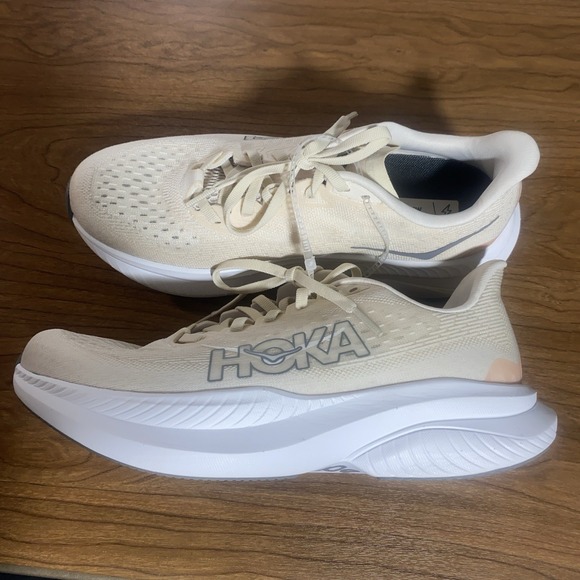 Size 8.5 - Hoka One One HOKA Mach 6 Eggnog Vanilla W - Picture 6 of 9